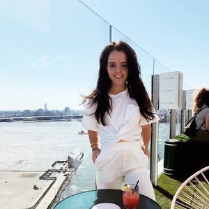Meet your Posher, Lily